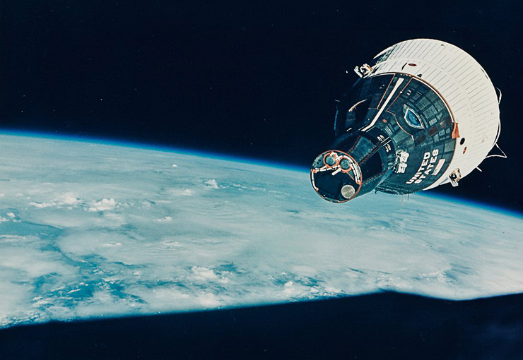 ג'מיני 7 מקיפה את כדור הארץ, דצמבר 1965. מחיר משוער: 1,500-2,500