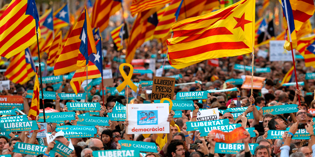 קטלוניה: &quot;ספרד מנסה לחסל את השלטון שלנו&quot;