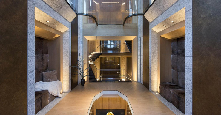 ניתן להגיע לשבע הקומות של הבית באמצעות גרמי מדרגות המעוצבים בצורת משושה, צילום: Senada Adzem