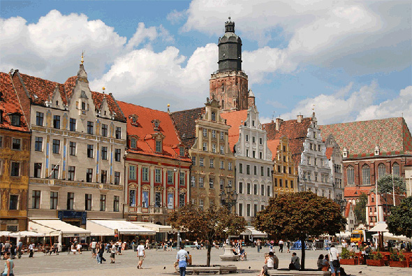 ורשה: פולין היא המדינה היחידה באירופה שכלכלתה לא קטנה במשבר הפיננסי העולמי ב-2008, צילום: MrsBrown