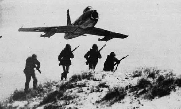 מטוס תקיפה מעל לוחמים, מלחמת קוריאה