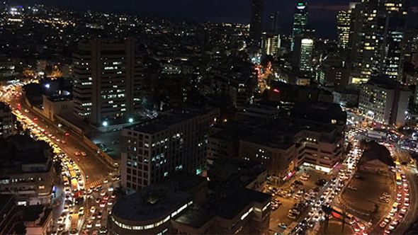 פקקי תנועה הערב בתל אביב, צילום: אלרן לוי