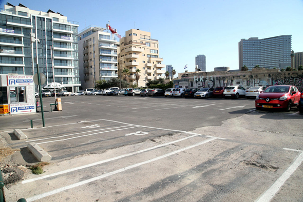 המגרש המוצע למכירה, סמוך לכרמלית בתל אביב