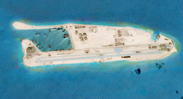 צילום לווייני של אימוג'סאט אינטרנשיונל - בסיס צבאי בים הסיני