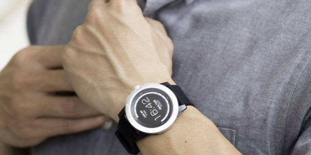 חדש: PowerWatch - שעון חכם שמשתמש בבעליו בתור סוללה