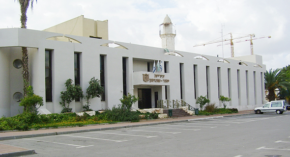 בניין עיריית יהוד-מונוסון, צילום: ויקפדיה