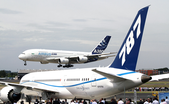 הקברניט איירבוס A380 בואינג 787 נמל תעופה 