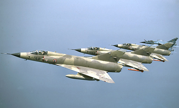 מטוסי מיראז' 3 ומיראז' F1 (ראשון מימין)