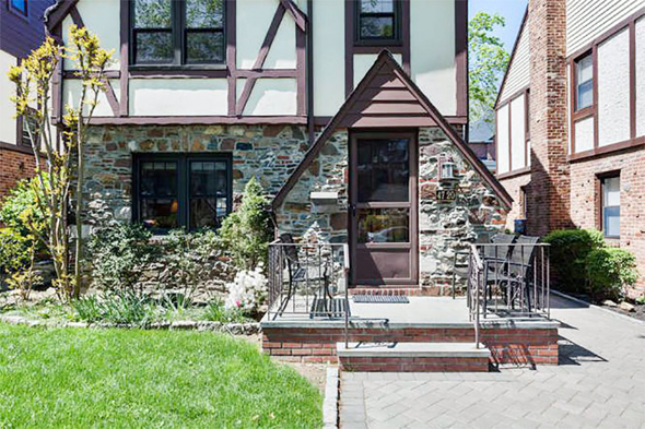 בית חד משפחתי בליטל נק שנמכר ביולי האחרון תמורת כמעט מיליון דולר