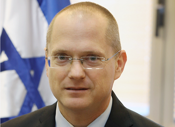 ראש צוות המשא ומתן של ישראל ביתנו עודד פורר. "לא נסכים לכפייה דתית"