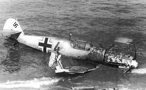 מטוס מסרשמידט BF109 שהתרסק, כמו של הרטמן