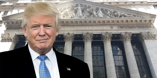 הנשיא טראמפ על רקע הבורסה של ניו יורק , צילום: עוזי בלומר, TNS   