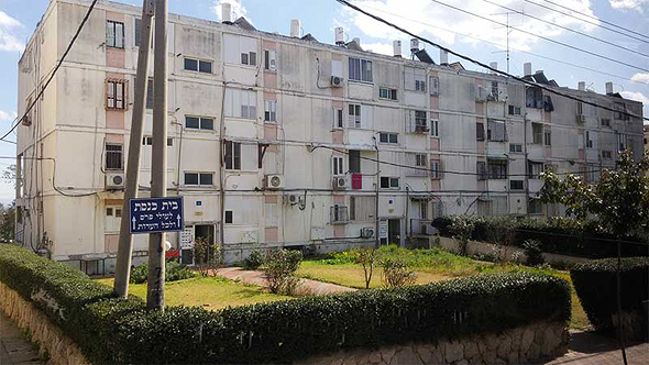 בניין מגורים בשכונת רמת אליהו בראשון לציון