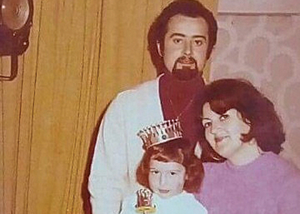 פורים, 1975. מדז'יבוז' עם הוריה