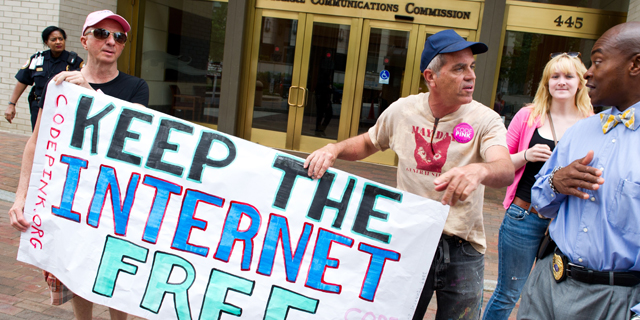 בעקבות ביטול תקנות ניטרליות הרשת: המלחמה על הנשמה של האינטרנט החלה