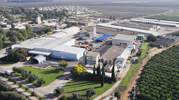 מפעל חוליות בקיבוץ שדה נחמיה. משתרע על פני 15 אלף מ"ר 