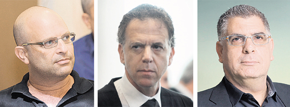 מימין: גבי טרבלסי, אודי גינדס ואמיר ברטוב. התעלמו מבקשת השופט, צילום: עמית שעל