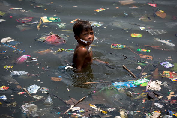 פסולת במים - סכנה עולמית
