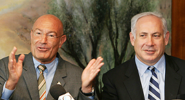 Arnon Milchan and Benjamin Netanyahu. Photo: Getty Images