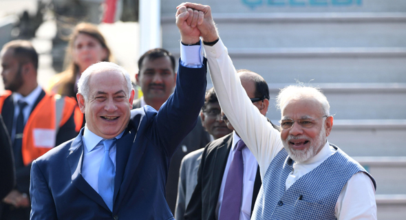 Israeli PM Benjamin Netanyahu with Indian PM Narendra Modi during a state visit to Mumbai. Photo: AFP