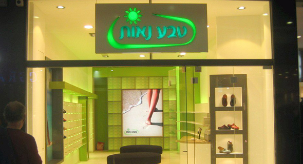חנות נעליים טבע נאות, צילום: מורג ביטן