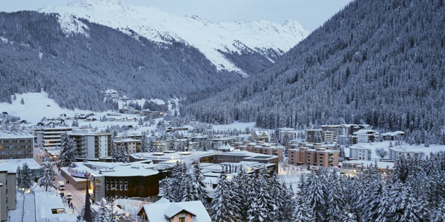 לקראת שיא החורף: שווייץ תגביל את הנסיעה במכוניות חשמליות
