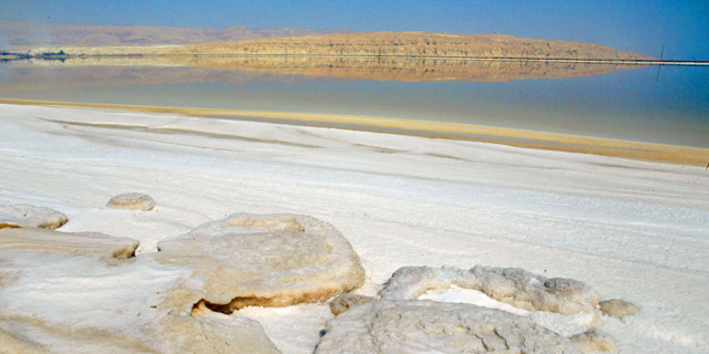 Dead Sea Receding by 3 Feet a Year, Report Says