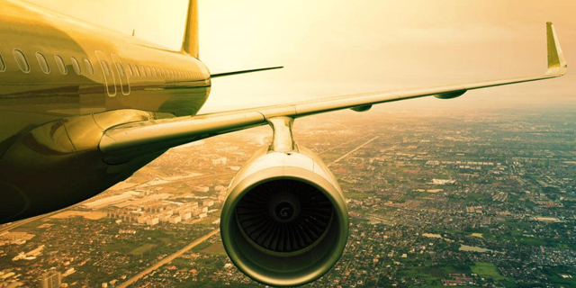 מה קורה למטוס נוסעים כשהמנועים נכבים באוויר? 
