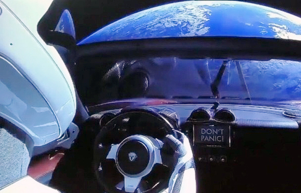 המכונית של טסלה בחלל