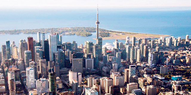Toronto. Photo: Bloomberg