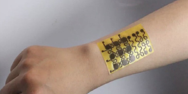 פותח עור מלאכותי מתחדש, שיוכל לתת לרובוטים חוש מישוש