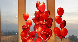 Balloons. Photo: Amit Shaal