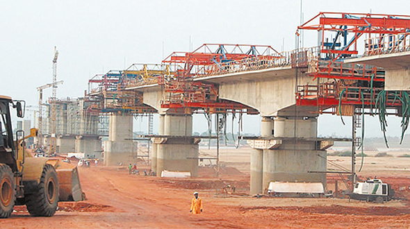 בניית "גשר לוקו" בניגריה בידי שיכון ובינוי , צילום: יוטיוב