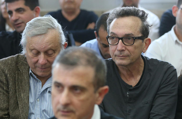 האחים מיכה ויעקב הוניגמן בדיון בבית משפט, צילום: אלעד גרשגורן