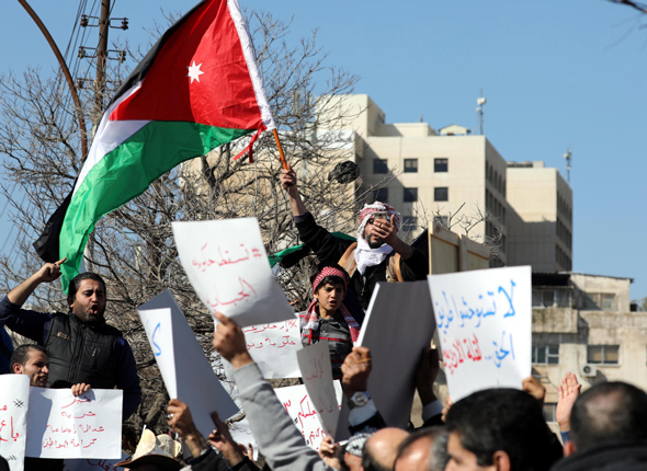 הפגנה מול הפרלמנט בעמאן , צילום: אי פי איי