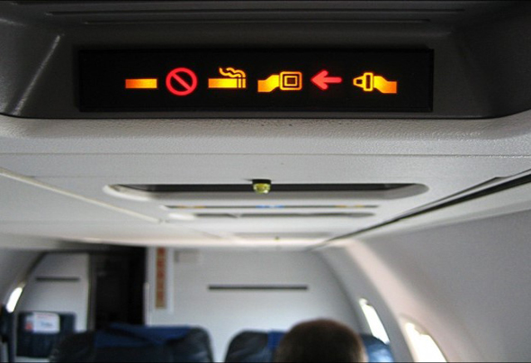 עישון במטוס תעופה, צילום: wired