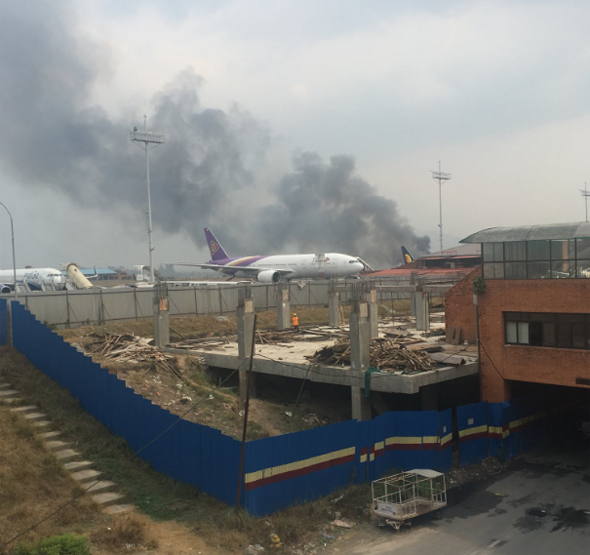 עשן מהמטוס שהתרסק, צילום: טוויטר