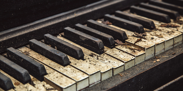 קורות הפסנתר המכני: למה זכויות יוצרים ברשת הן בלאגן אטומי?