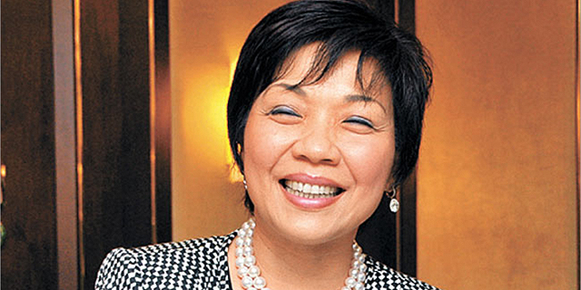 האשה העשירה ביותר בהונג קונג הפסידה מחצית מהונה בבורסה