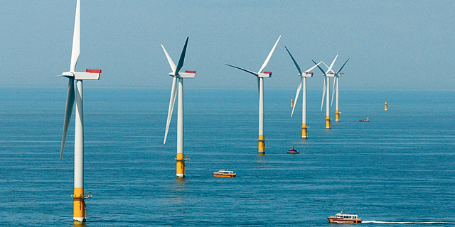 טורבינות רוח מול חופי בריטניה, צילום: משרד האנרגיה הבריטי