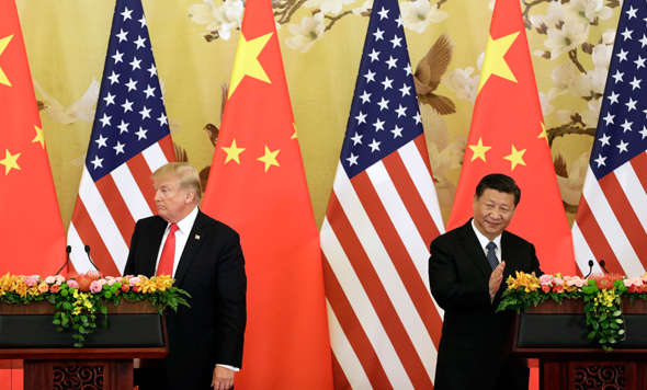 נשיא סין שי ג'ינפינג ו דונלד טראמפ בייג'ינג 2017, צילום: בלומברג