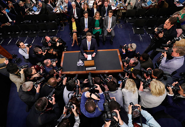 Facebook CEO Mark Zuckerberg testifies before the U.S. Senate. Photo: AP