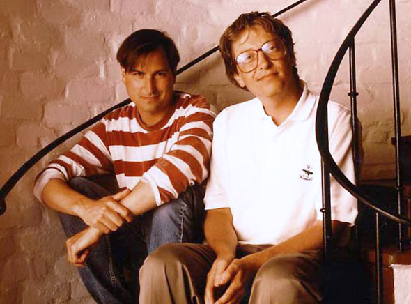 ביל גייטס וסטיב ג'ובס בצילום משנת 1991