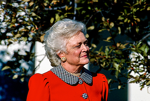 ברברה בוש בבית הלבן ב-1989