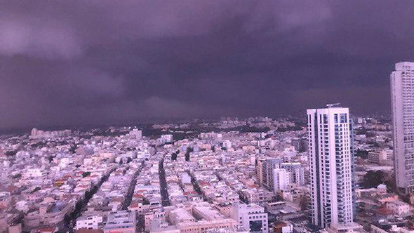 סערה בתל אביב, צילום: שלמה פשה