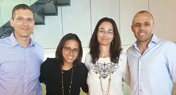 מימין: אלעד אלון, מנכ"ל LABS ישראל, הדיפלומטיות קרן גת-כהן ושרה וייס, וד"ר אנדי דוד 