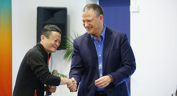 Alibaba CEO Jack Ma with JVP chairman Erel Margalit. Photo: PR