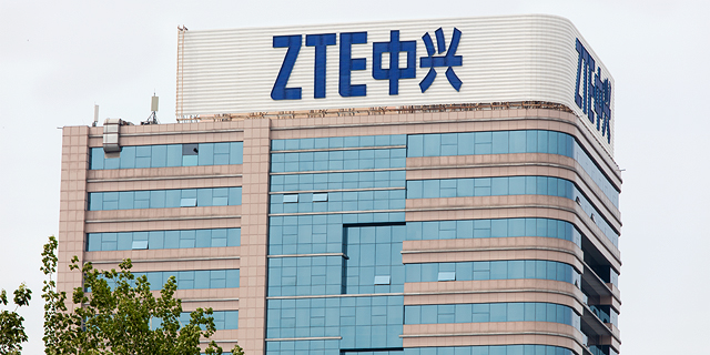 בגלל החרם האמריקאי: ענקית ציוד התקשורת הסינית ZTE הקפיאה פעילותה