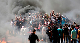 Protesters at the Gaza-Israel border. Photo: AFP