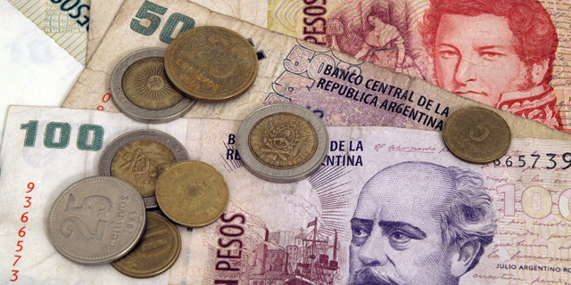 ארגנטינה: הפזו מתרסק ב-8.5% מול הדולר לשפל היסטורי
